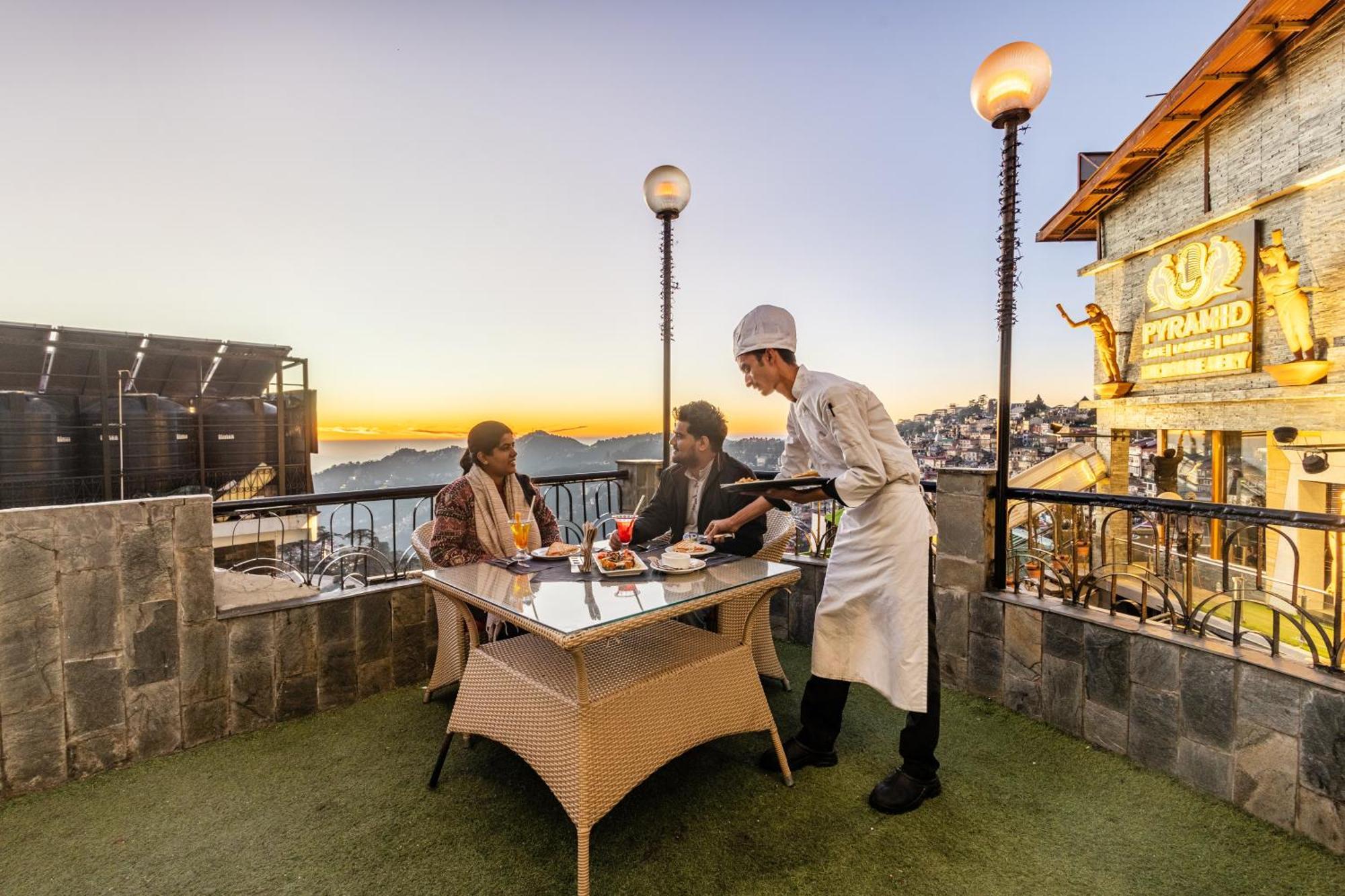 Hotel Sterling Legacy Shimla Exterior foto